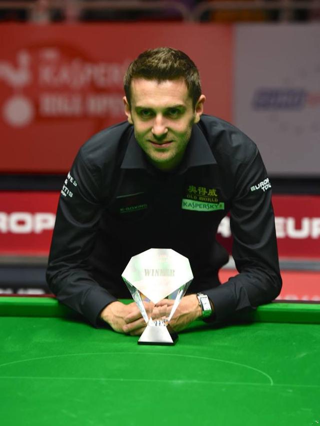 高度紧张的 高度紧张的